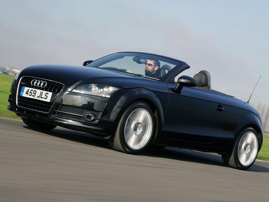  Audi TT Roadster (8J) 2007 года  (UK) (фото 2 из 14)